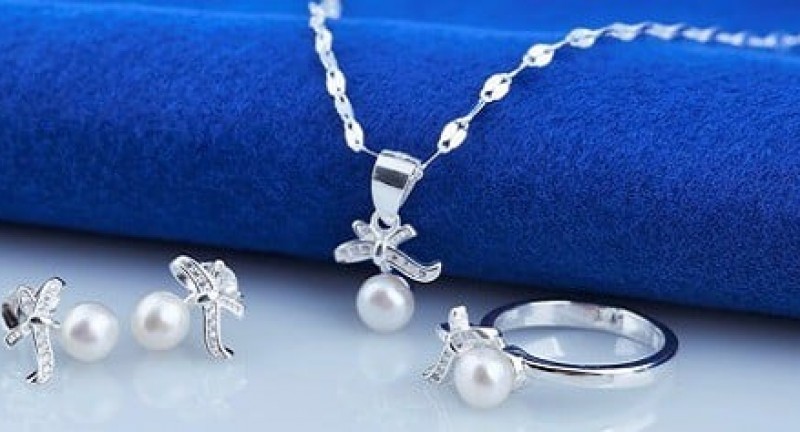 Tôi vừa mua một chiếc nhẫn vàng 18K tại cửa hàng, tôi có thể đổi được không?