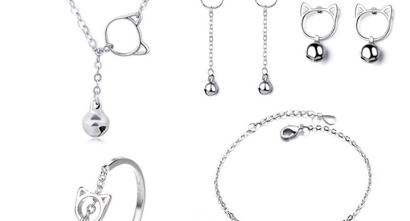 Nhân viên giao hàng có gọi cho tôi trước khi giao không? Nhân viên giao hàng đến nhưng tôi bận việc đột xuất thì có thể giao lại cho tôi được không?